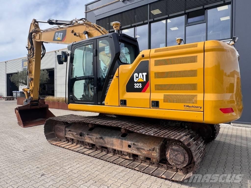 CAT 323 Escavadeiras de esteiras