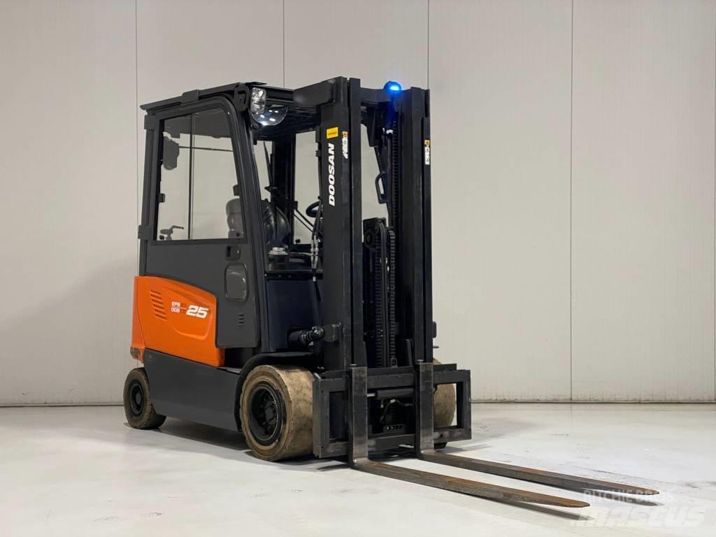 Doosan B25X-7 Empilhadores eléctricos