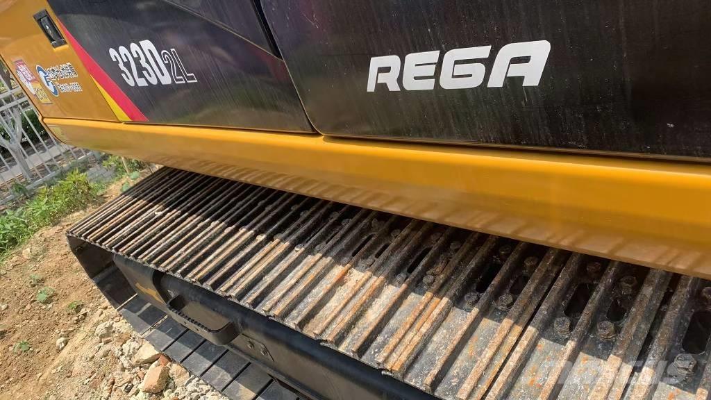 CAT 323 D L Escavadeiras de esteiras