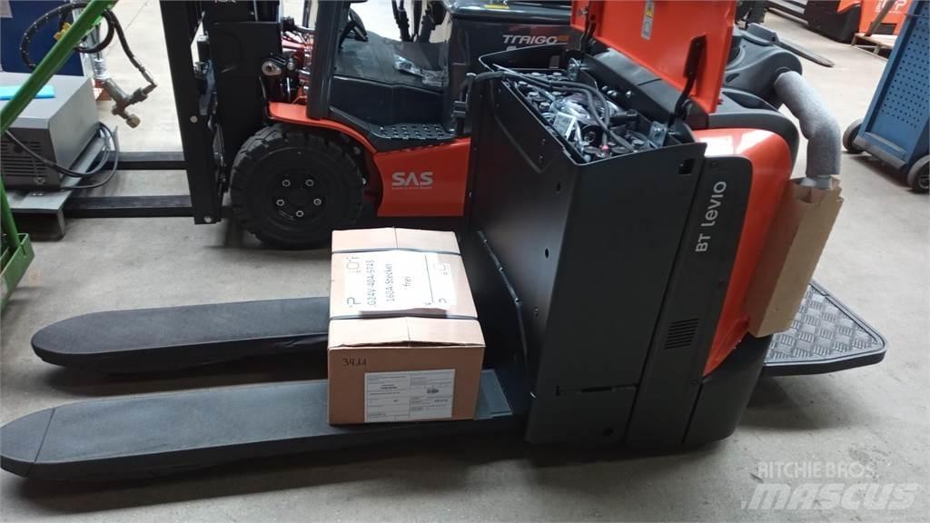 Toyota LPE200B Porta palettes