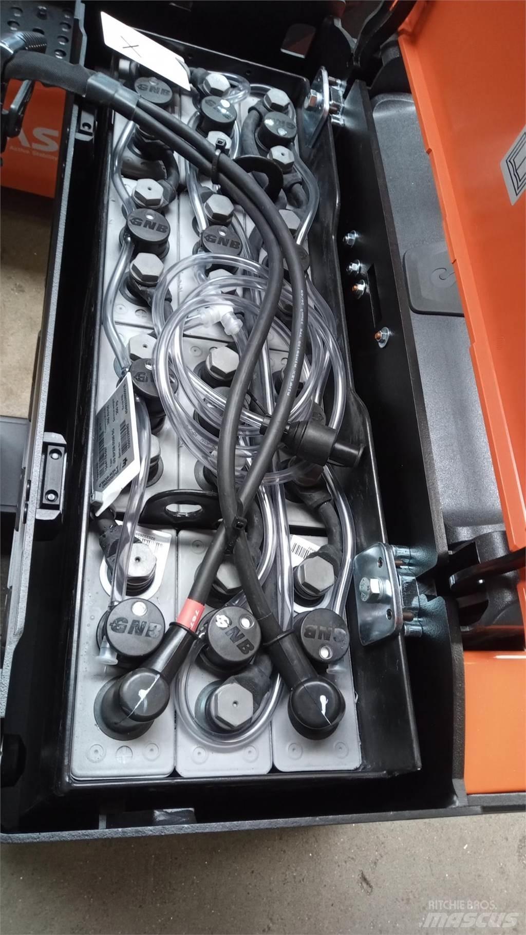 Toyota LPE200B Porta palettes