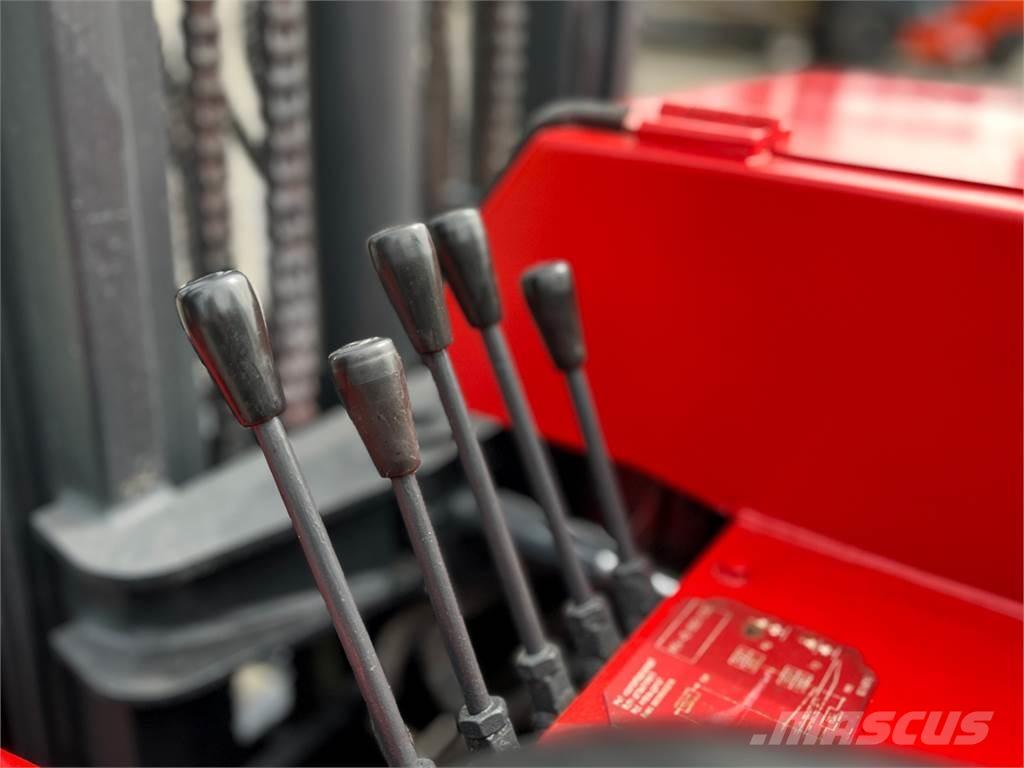 Moffett M3 20.4 Empilhadores de montagem em camião