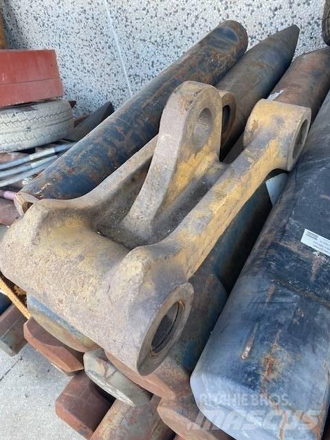 CAT 215 Lanças e braços dippers