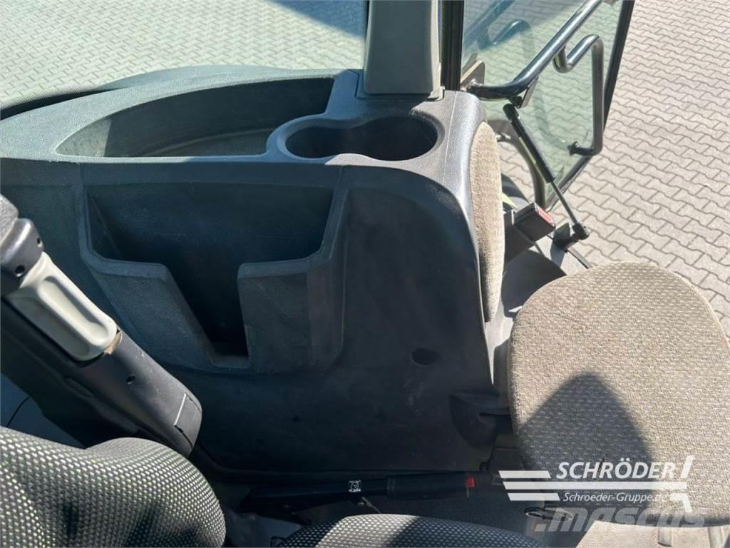 CLAAS ARION 640 Tratores Agrícolas usados