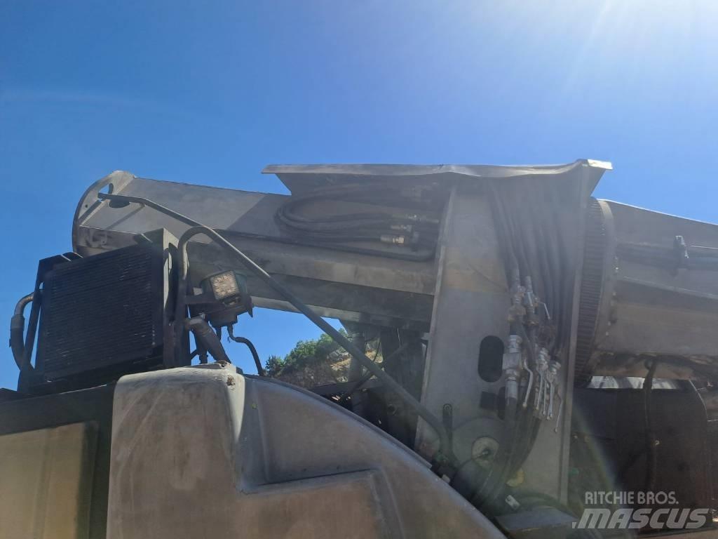 Gradall XL 4200 III Carregadoras subterrâneas