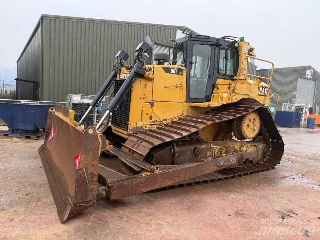 CAT D 6 T LGP Dozers - Tratores rastos
