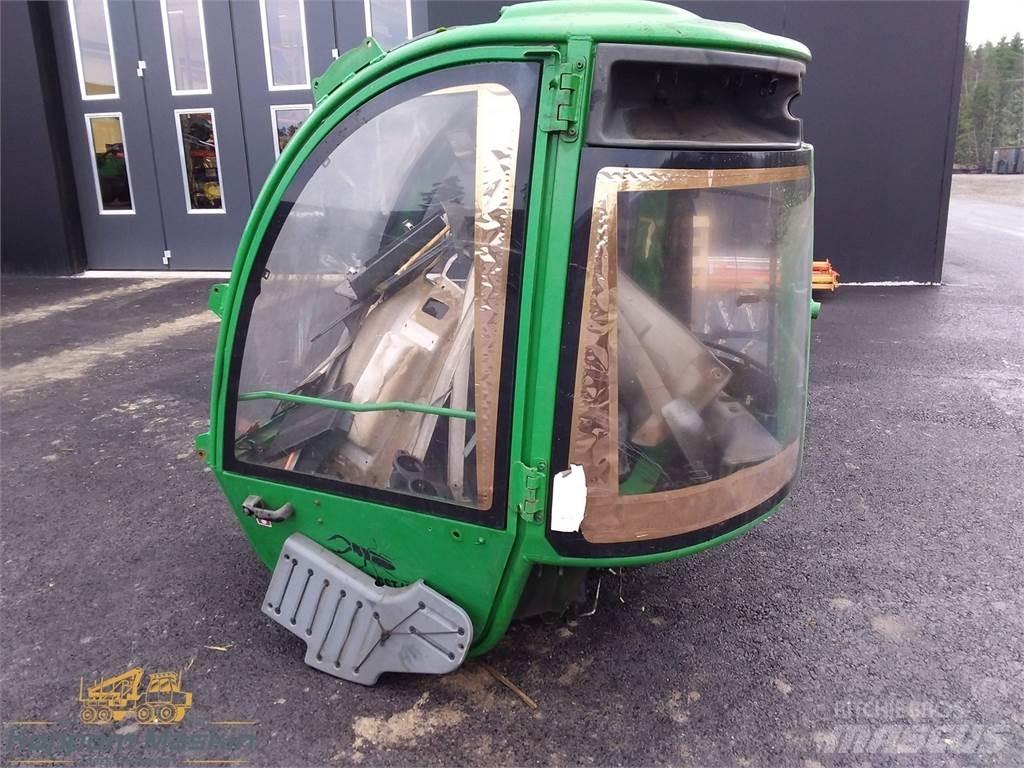 John Deere 1910e Cabina