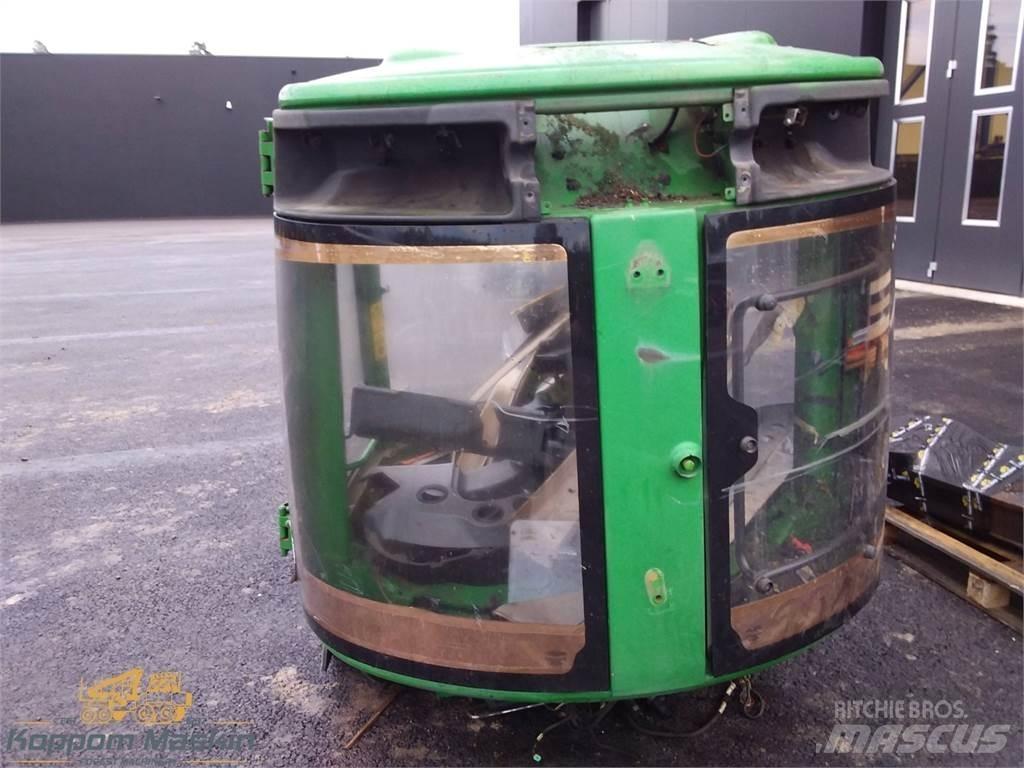 John Deere 1910e Cabina