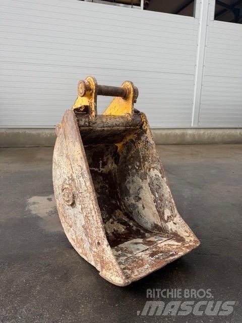 JCB 7-8 TON Retroescavadoras