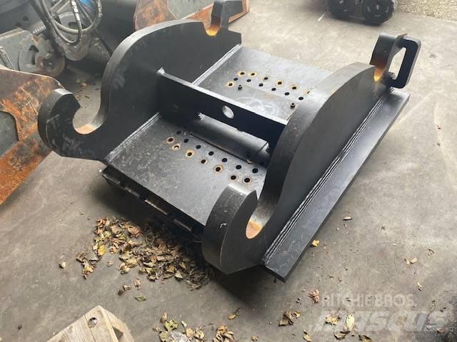 CAT CW70 kopplaat Garras