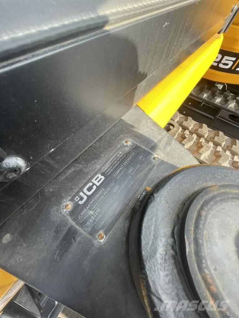 JCB 36 C-1 Miniescavadeiras