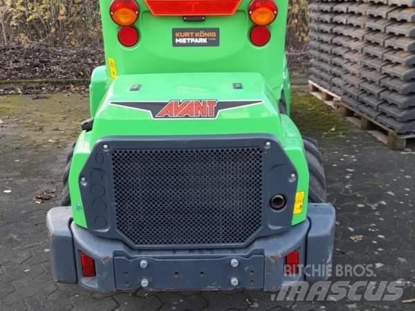 Avant 645 i Minicarregadeiras