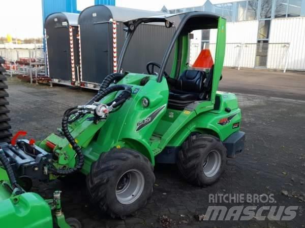Avant 645 i Minicarregadeiras