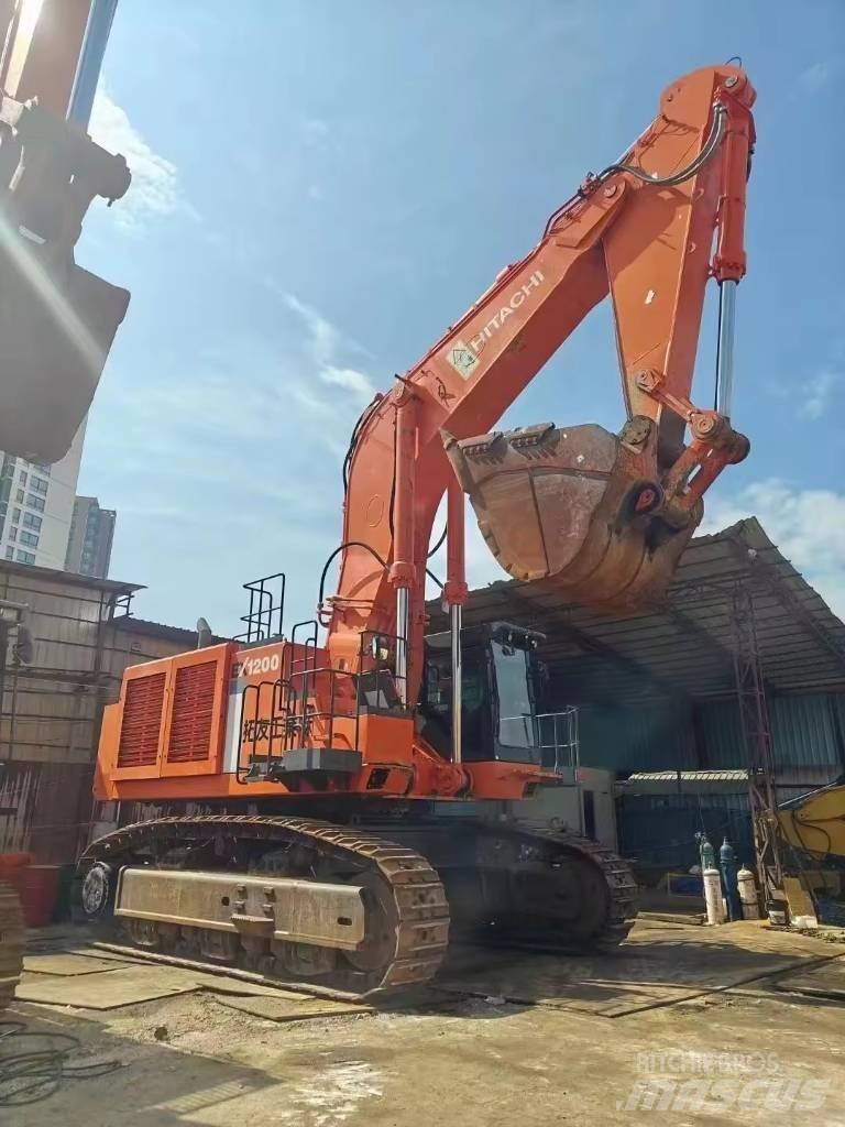 Hitachi EX 1200 Escavadeiras de esteiras