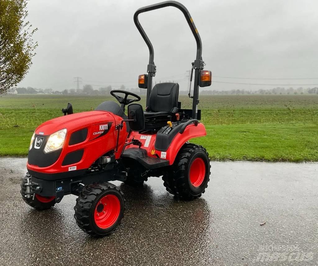 Kioti CS2510 Tratores Agrícolas usados