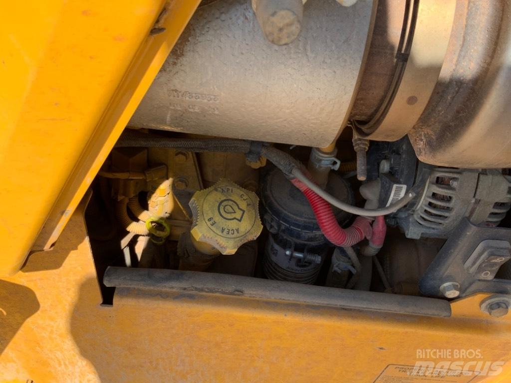 John Deere 750 K Dozers - Tratores rastos