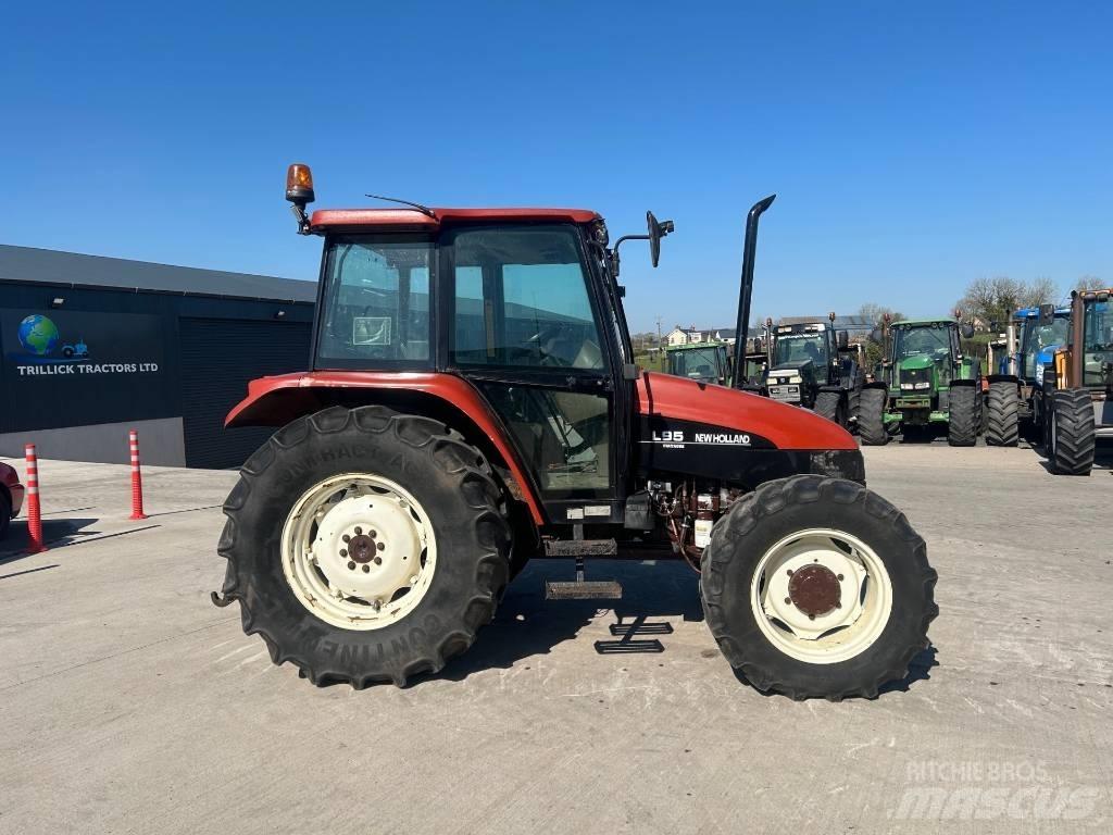 New Holland L 95 Tratores Agrícolas usados