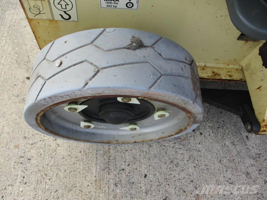 JLG 2632 ES  (081) Elevadores de tesoura