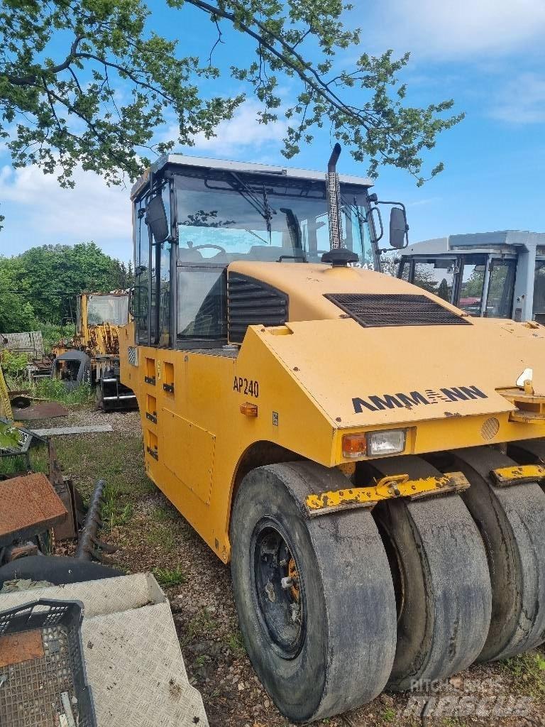 Ammann AP 240 Cilindros Compactadores de pneus