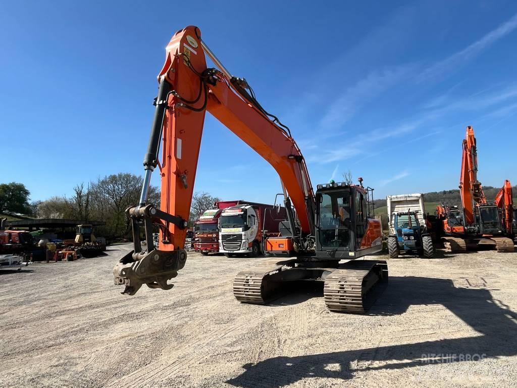 Doosan DX 225 Escavadeiras de esteiras