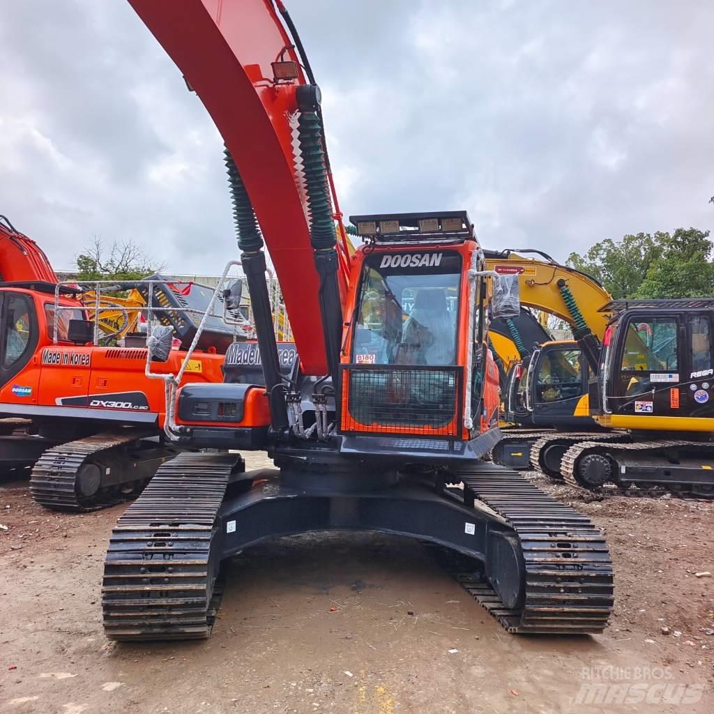 Doosan DX 300 LC Escavadeiras de esteiras