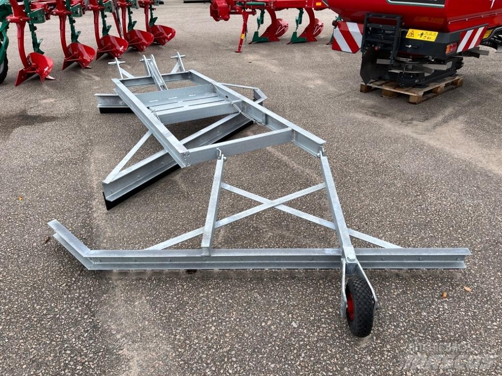  Vägsladd M220V Niveladoras de arraste