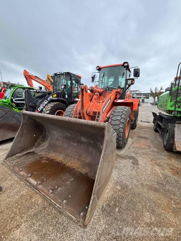 Doosan DL 250 Carregadeiras de rodas