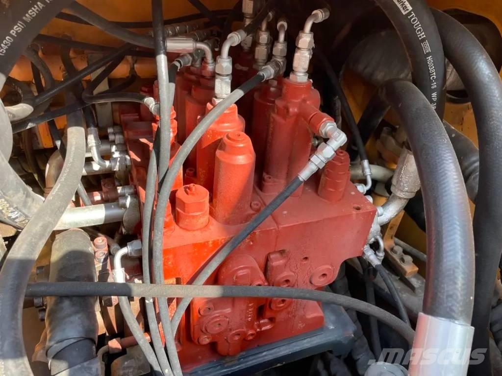 Hyundai R210W-9 Escavadoras de rodas