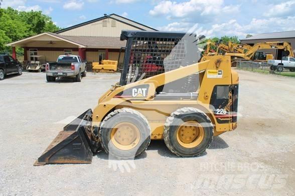 CAT 226 Minicarregadeiras