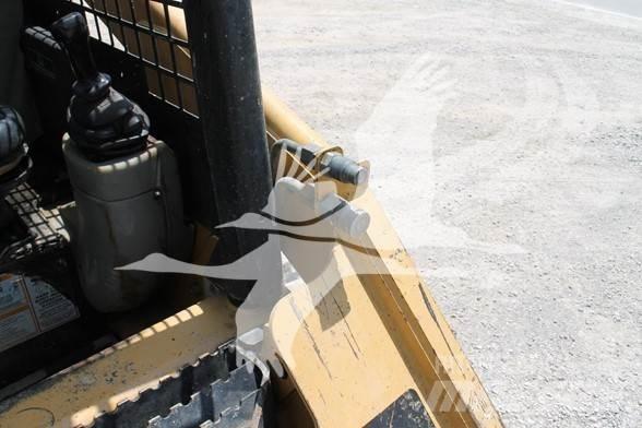 CAT 226 Minicarregadeiras