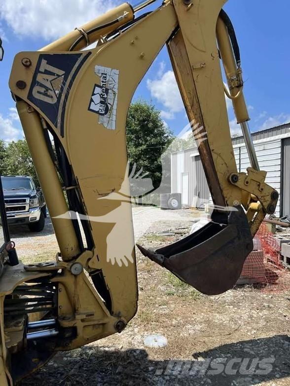 CAT 420D Retroescavadeiras