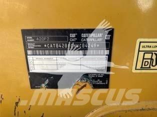 CAT 420F2 Retroescavadeiras