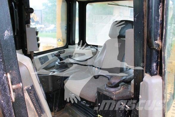 CAT D6T Dozers - Tratores rastos