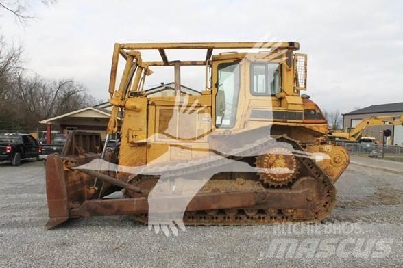 CAT D7H Dozers - Tratores rastos