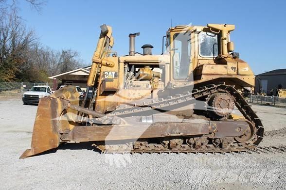 CAT D8N Dozers - Tratores rastos