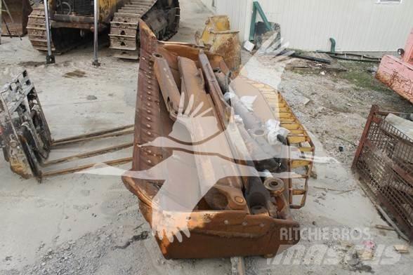 CAT D8R Dozers - Tratores rastos