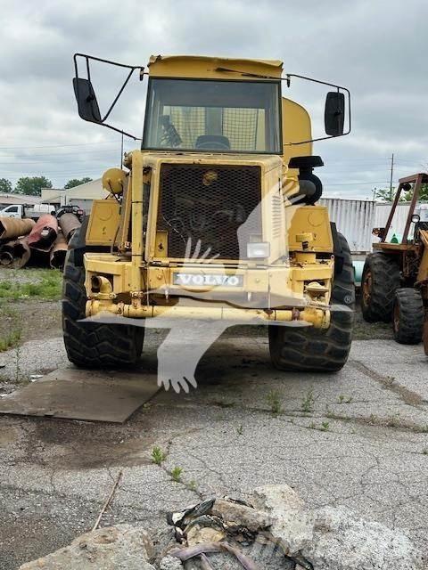 Volvo A25B Auto-tanques