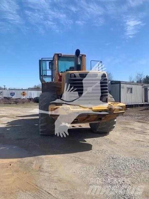 Volvo L220F Carregadeiras de rodas