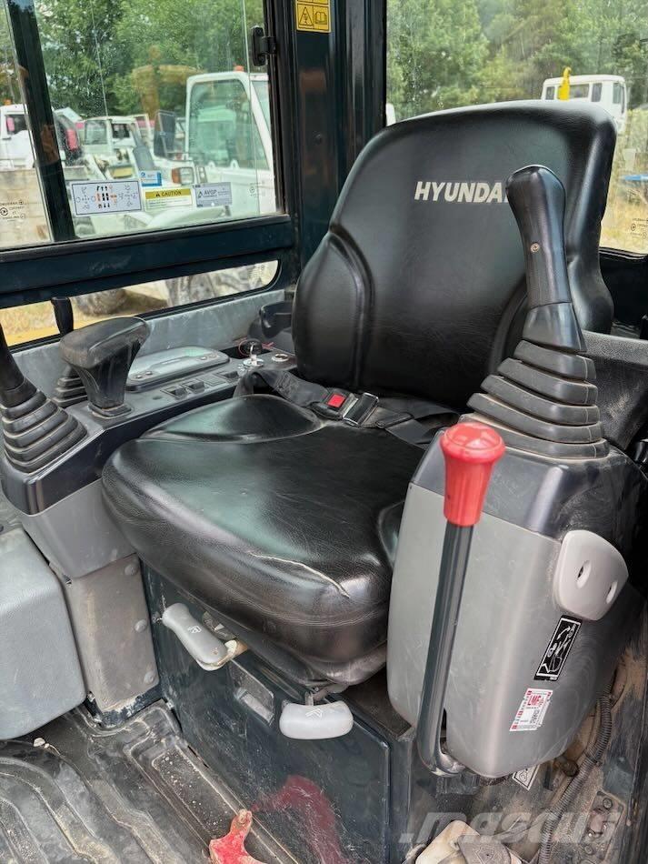 Hyundai R25Z-9 AK Miniescavadeiras