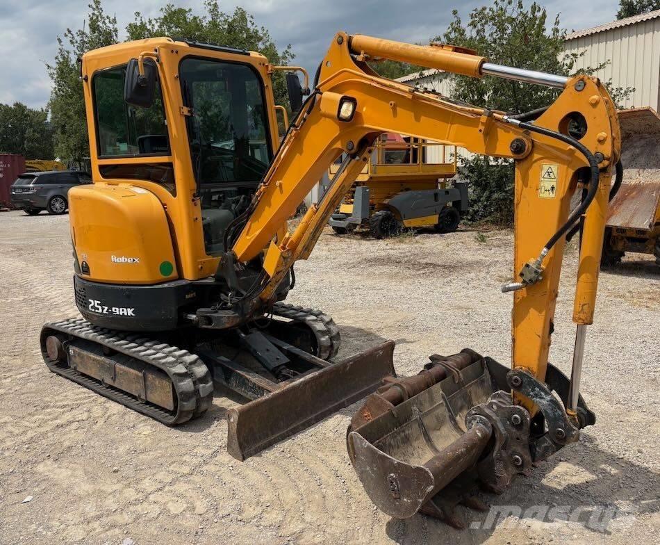 Hyundai R25Z-9 AK Miniescavadeiras