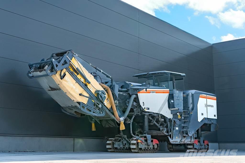 Wirtgen W 220 FI Moinhos de asfalto a frio