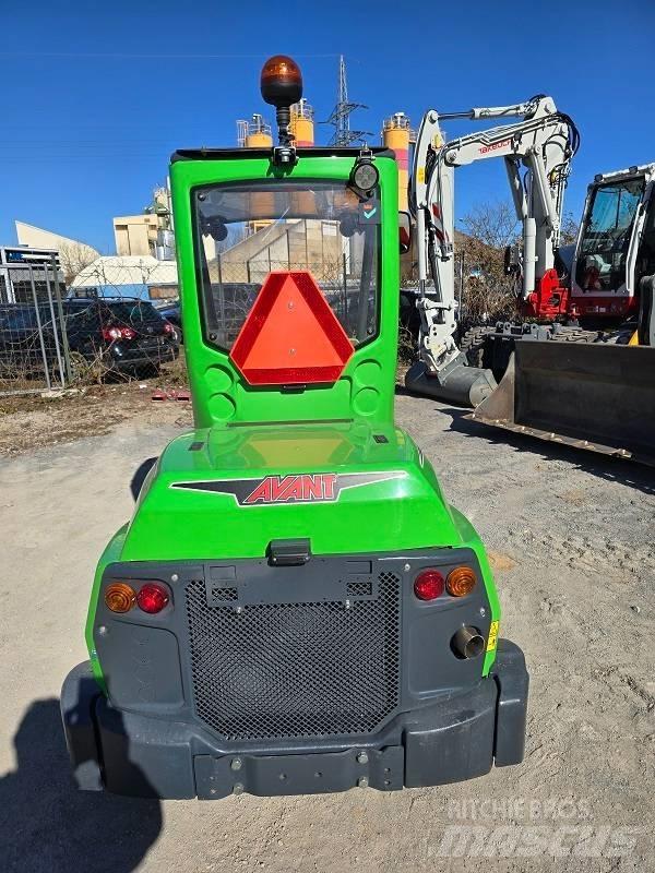 Avant 755 i Minicarregadeiras