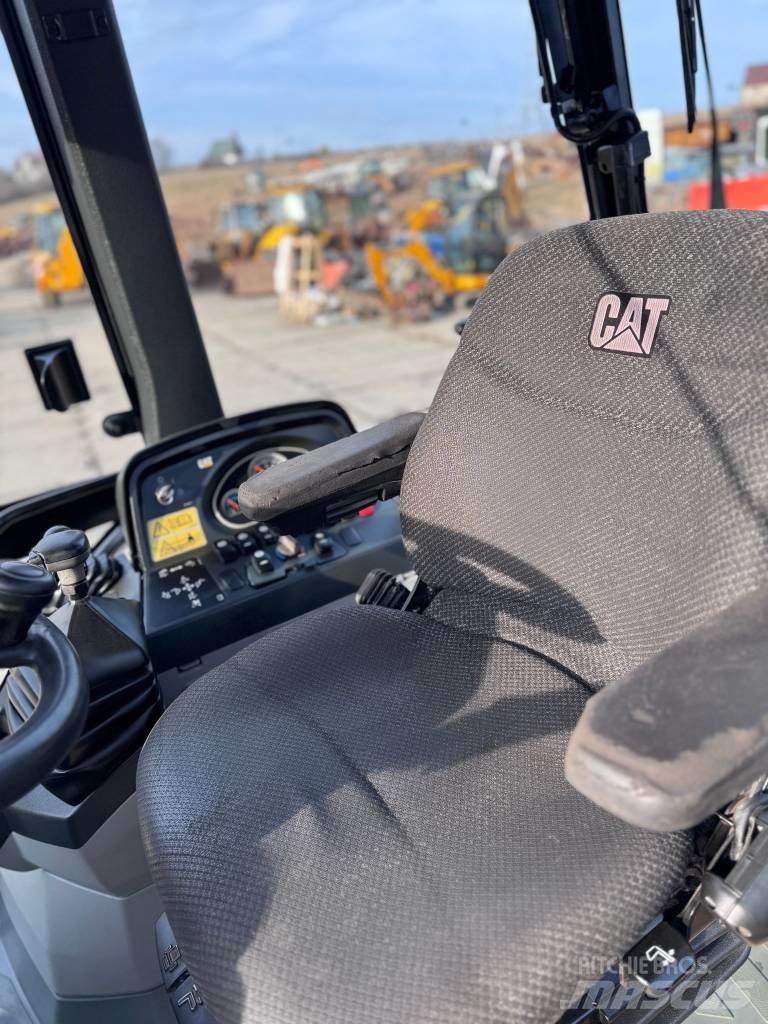 CAT 428 E Retroescavadeiras