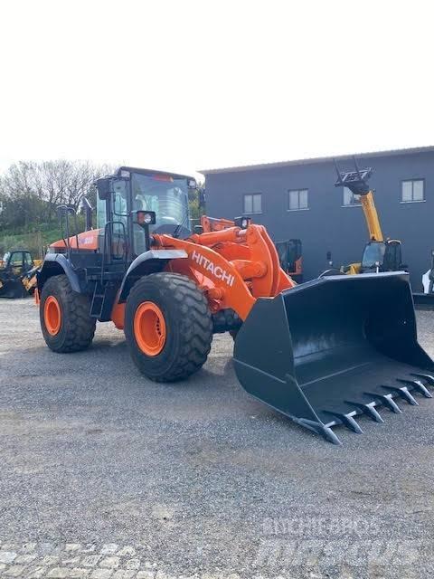 Hitachi ZW 220 Carregadeiras de rodas