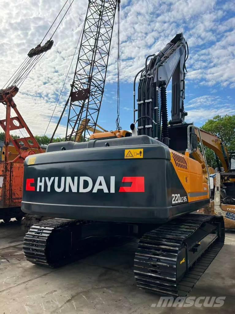 Hyundai R220LC-9S Escavadoras Midi 7t - 12t