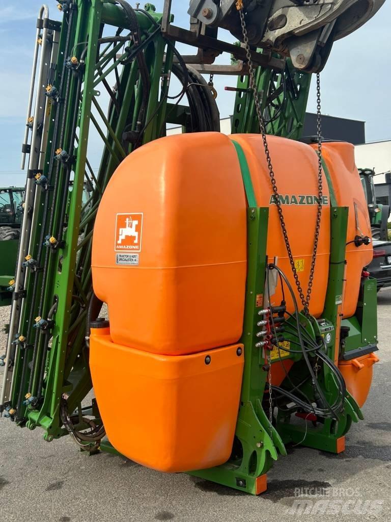 Amazone UF 1501 Pulverizadores rebocados