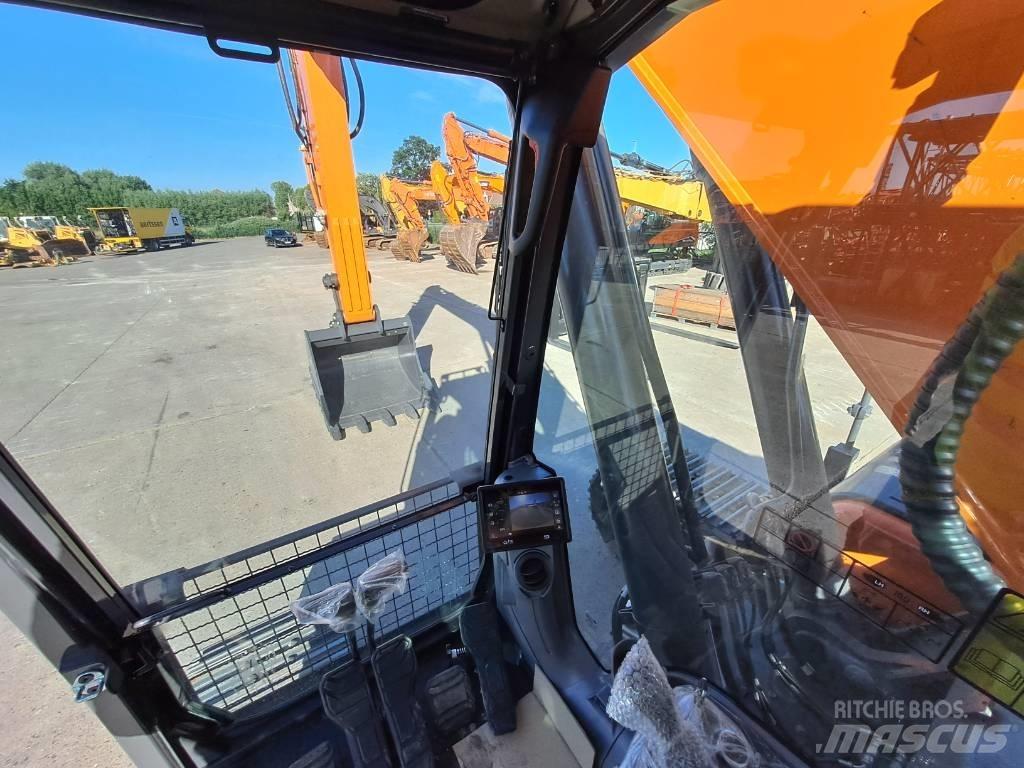 Develon DX300LC-7M Escavadeiras de esteiras