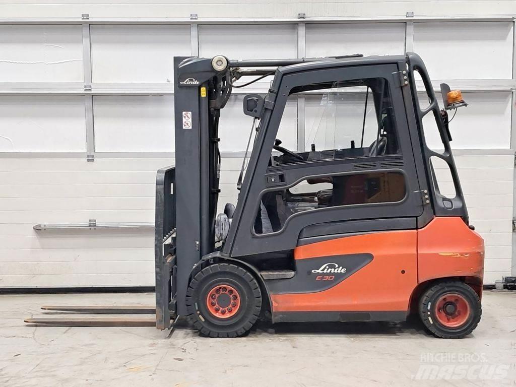 Linde E30-01 Empilhadores eléctricos