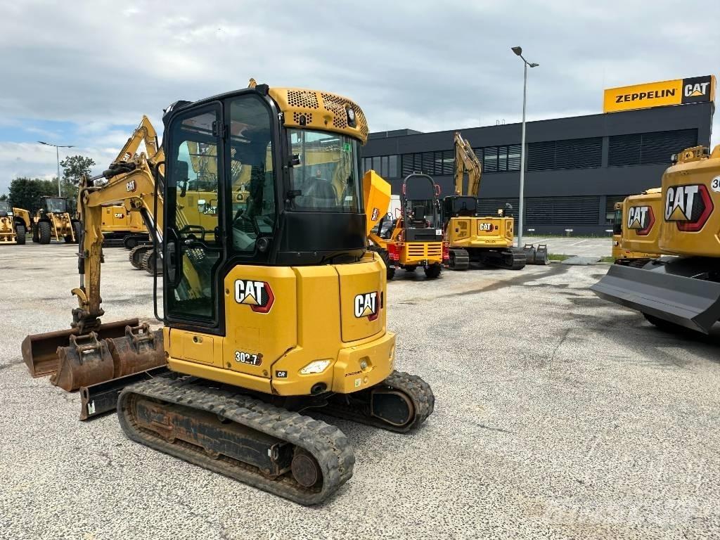 CAT 302.7 Miniescavadeiras