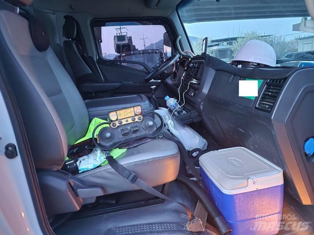 Novas 300 Plataformas aéreas montadas em camião